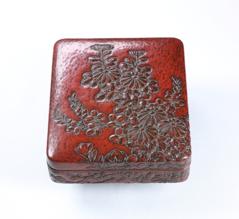 Ink-stone case (Autumn Plant). Taisho Period (1912-1926) 10 x 8 5/8 x 2 3/4 inches (25.5 x 22 x 7 cm)
